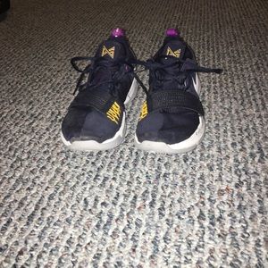 Paul George 1 Nike basketball shoe